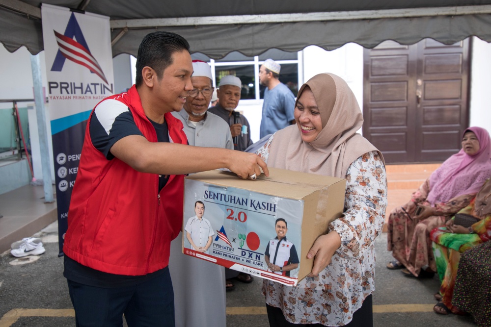 Bantulah Kasih PRIHATIN x DXN 2.0 - Care package distribution